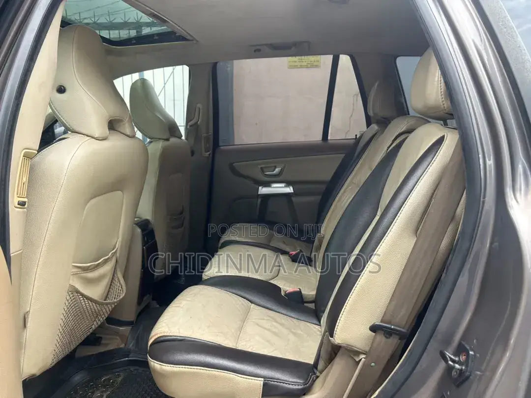 Volvo XC90 2010 Brown