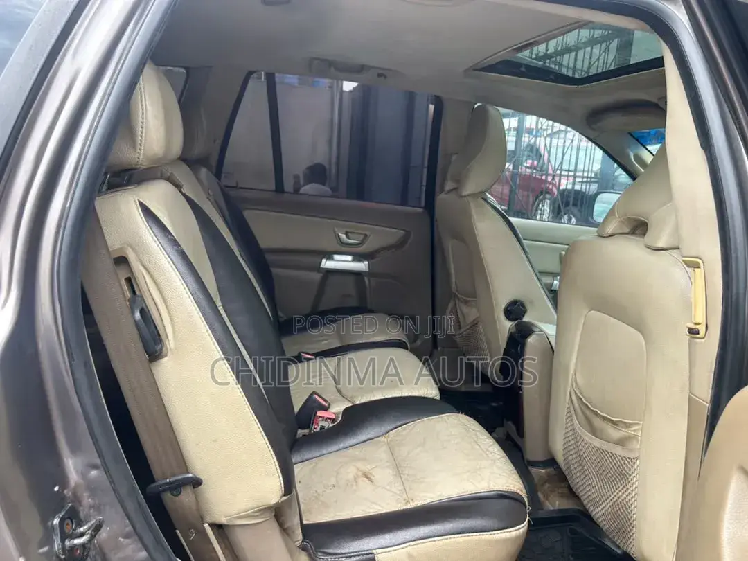 Volvo XC90 2010 Brown
