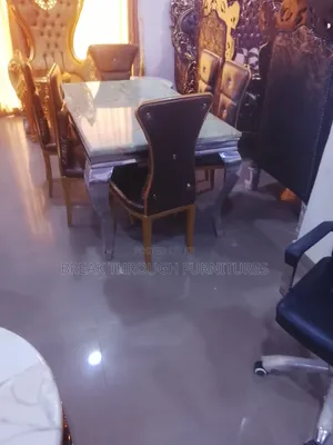 Royal Dining Set