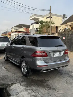 Mercedes-Benz M Class ML350 4MATIC 4dr SUV AWD (3.5L 6cyl 7A) 2015 Gray