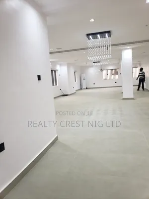 Serviced Open Office Space Measuring 160sqm