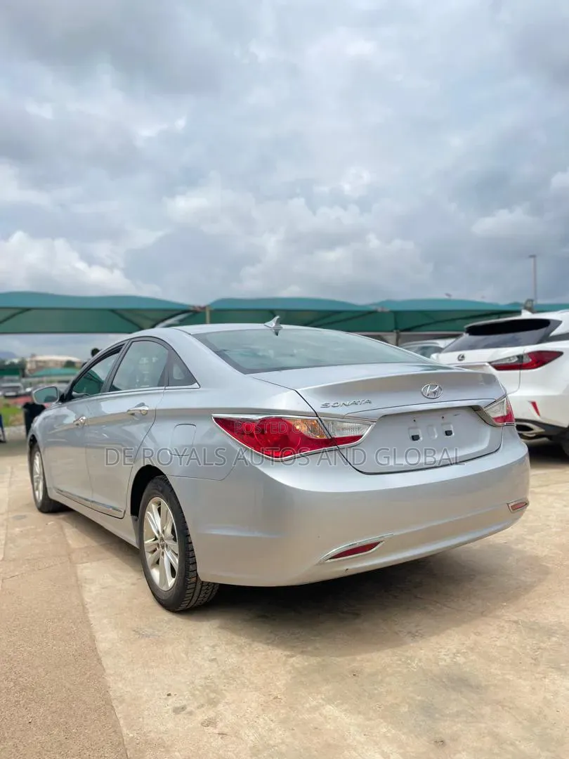 Hyundai Sonata 2012 Silver