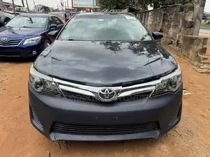 Toyota Camry SE 4dr Sedan (2.5L 4cyl 6A) 2014 Black