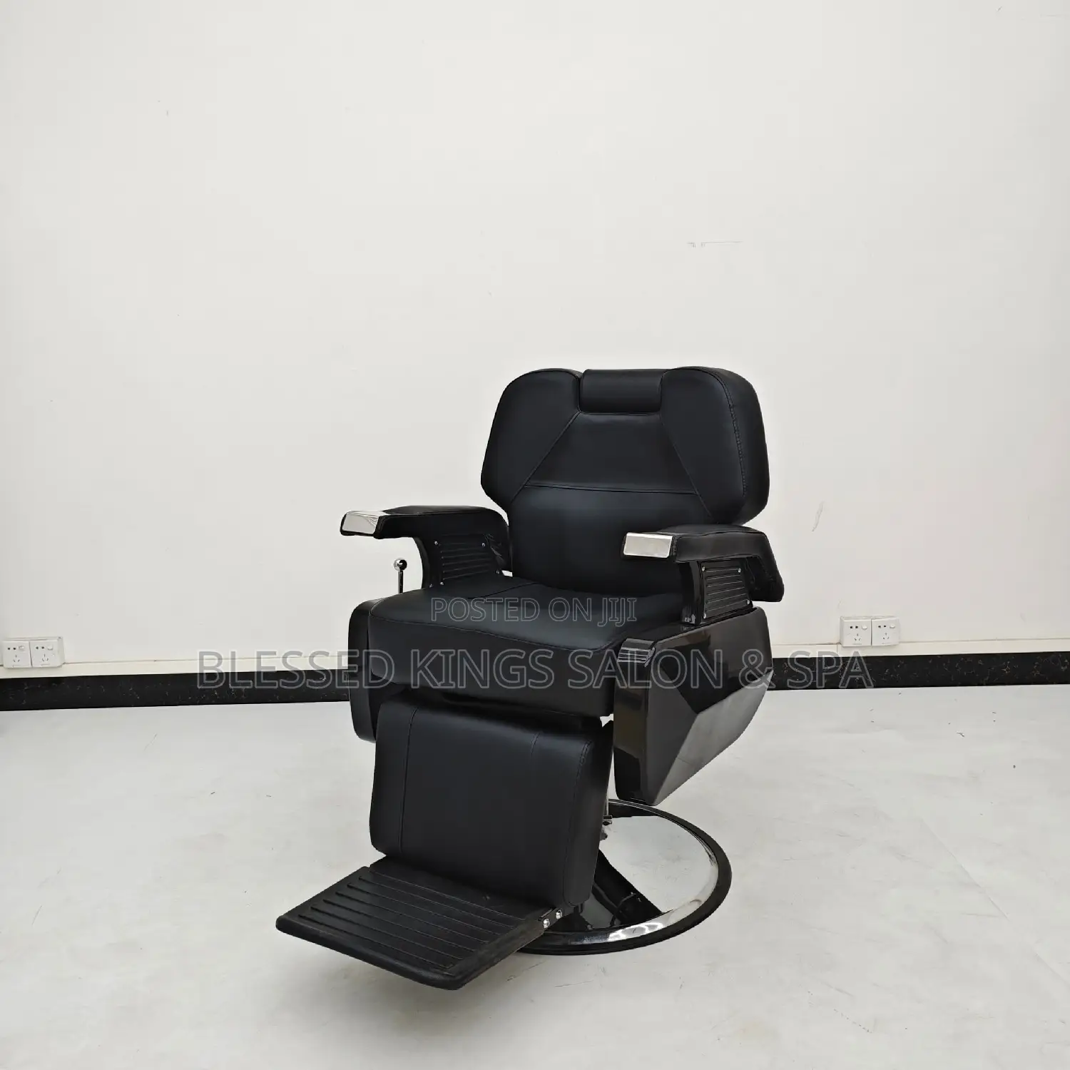 An Executive Barbers Chairs