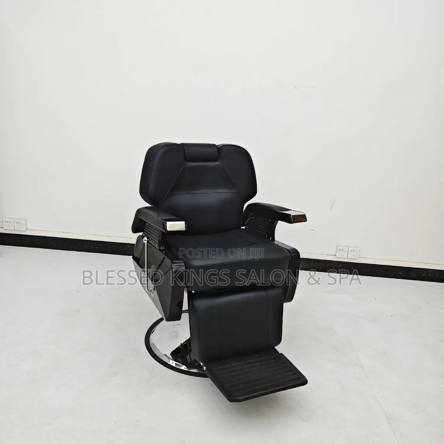 An Executive Barbers Chairs