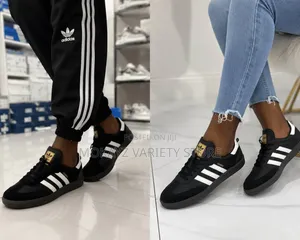 Quality Designer Adult Sneakers Comes in a Box
(Size:38-44)