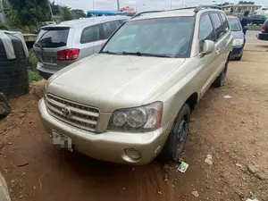 Toyota Highlander 2003 Gold