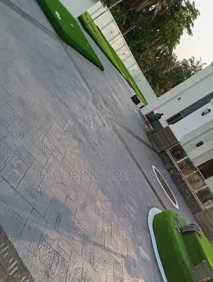 Superb Increte Wall and Floor