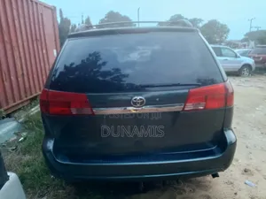 Toyota Sienna 2006 Blue