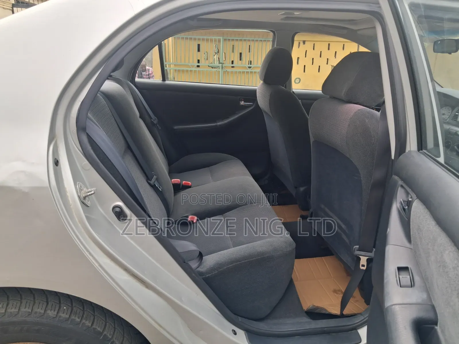 Toyota Corolla 2004 Silver