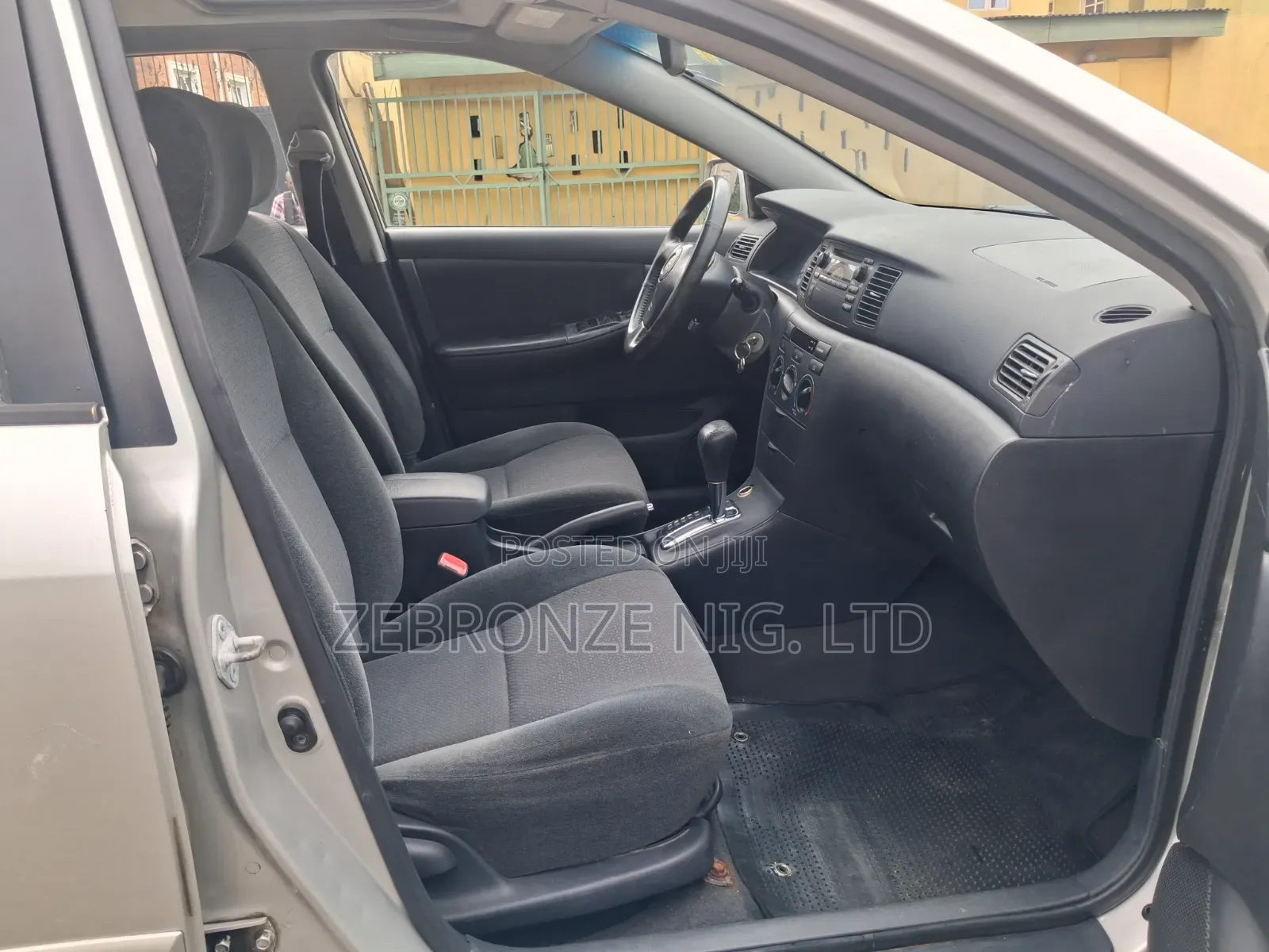 Toyota Corolla 2004 Silver