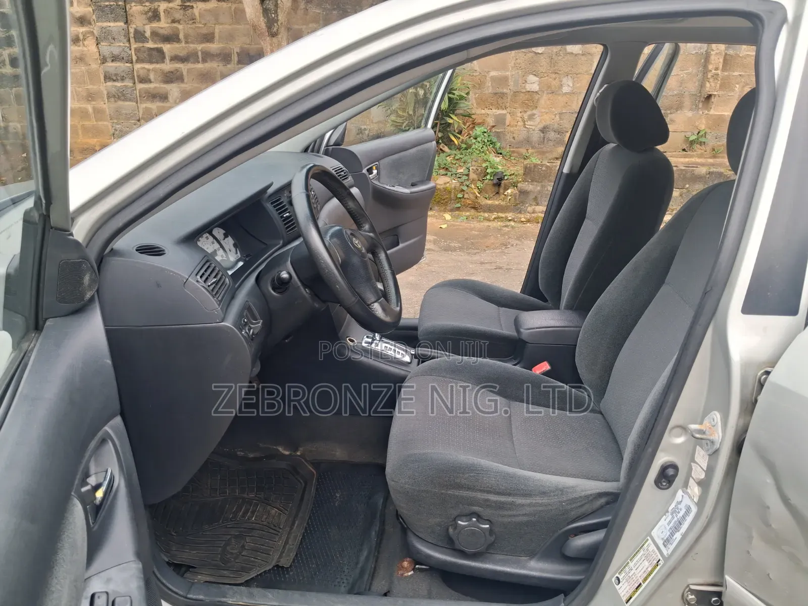 Toyota Corolla 2004 Silver