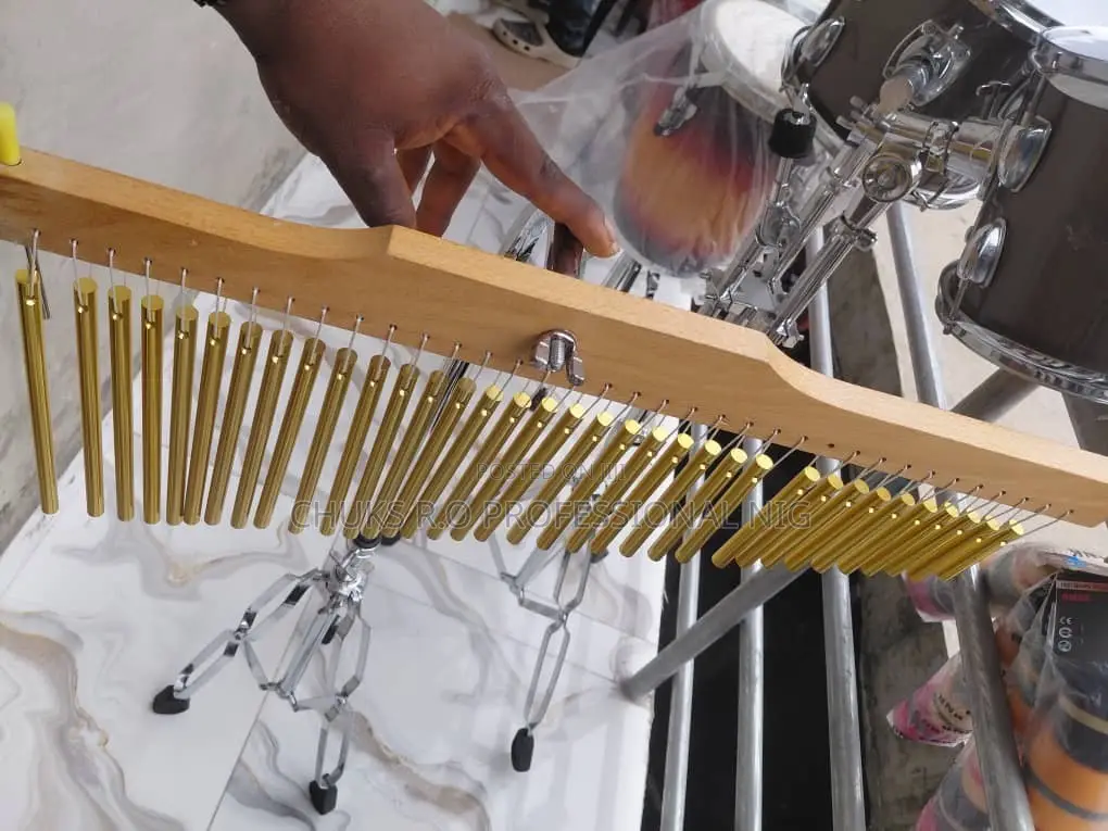 36-Bar Wind Chimes / Mark Tree - Gold Tone
