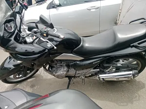 Suzuki Inazuma 2015 Black