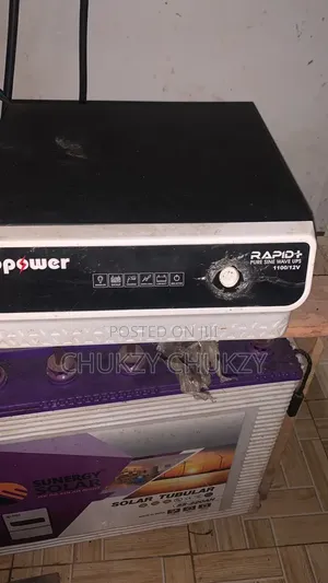 *Distress Sale Used Solar Panels 200watts,complete System,battery 220v