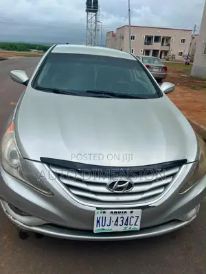 Hyundai Sonata Limited 2.0T Sedan (2.0L 4cyl 6A) 2013 Silver