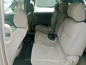 Toyota Sienna 2005 Silver