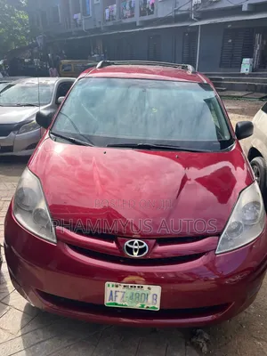 Toyota Sienna 2006 Red