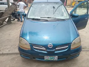 Nissan Almera Tino 1.8 2001 Green