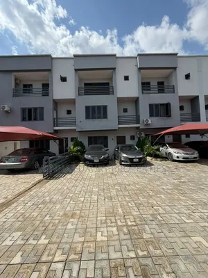 5bdrm Townhouse/Terrace in Kado for sale