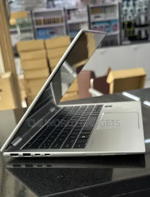Laptop HP EliteBook 830 G9 16GB Intel Core i5 SSD 256GB