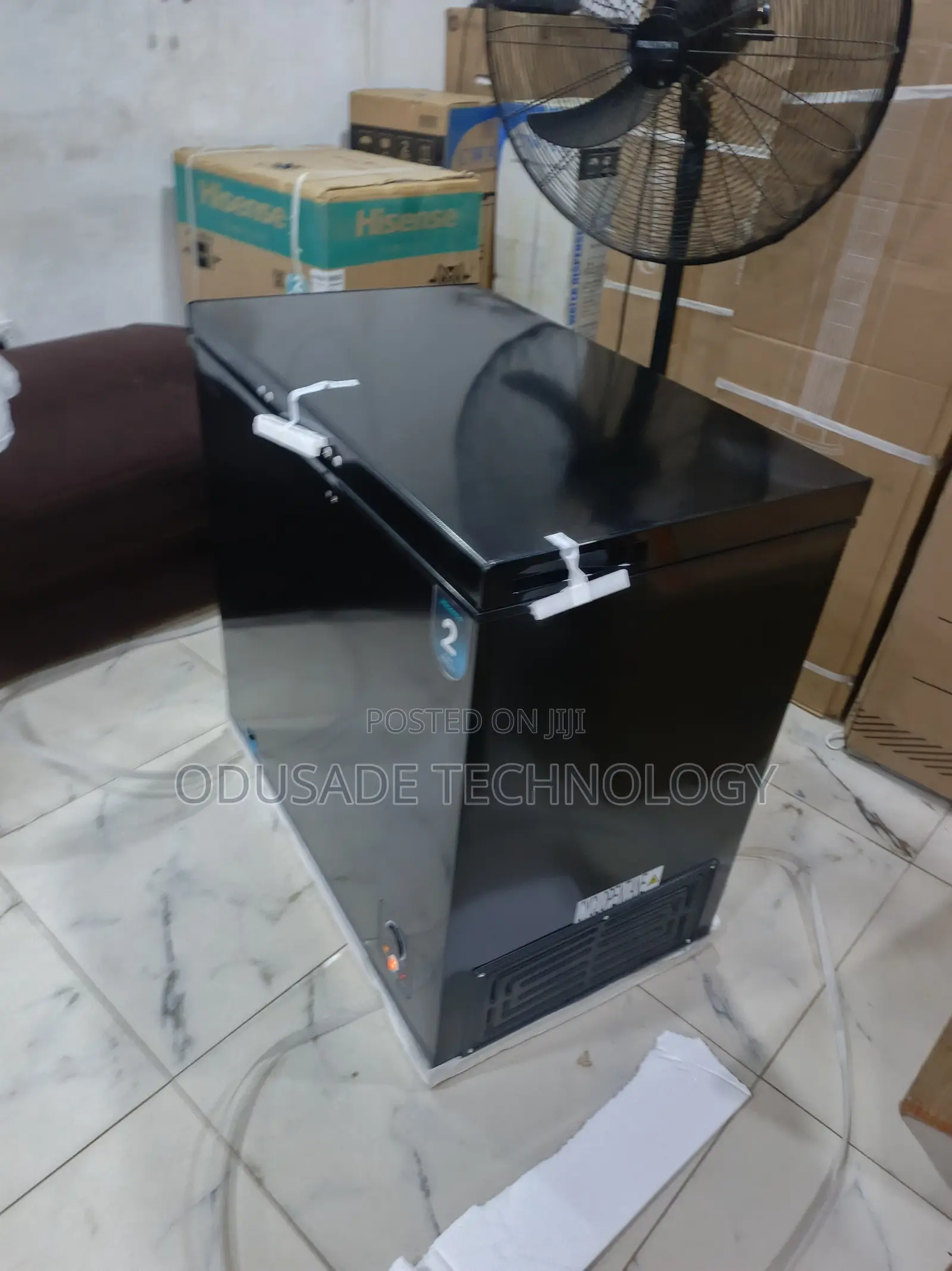 Large Hisense 250SH 189L Chest Freezer