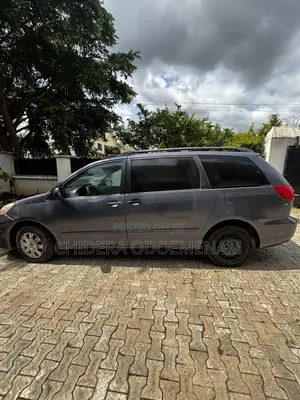 Toyota Sienna CE FWD 2008 Gray