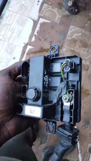 BMW DME Fuse Box