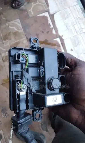 BMW DME Fuse Box