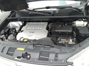 Toyota Highlander Limited 2012 Silver