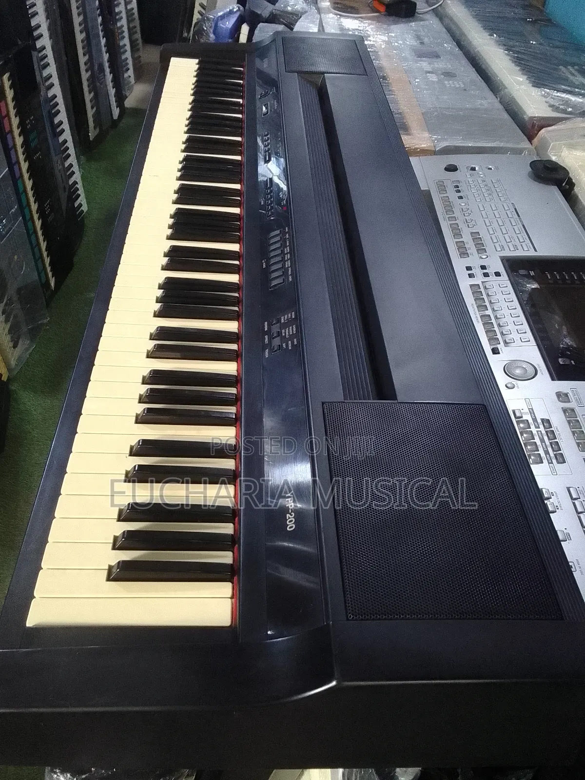Yamaha YPP-200 Digital Keyboard