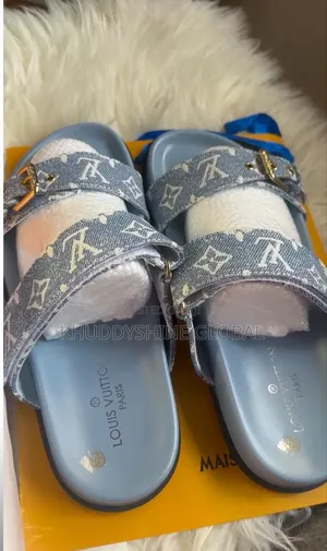 Woman Slippers Slides