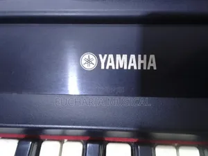Yamaha YPP-200 Digital Keyboard