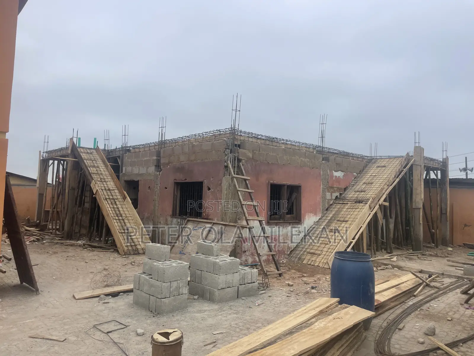 Building Contractor