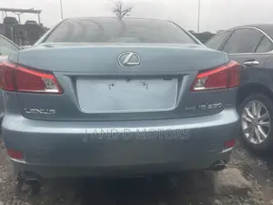 Lexus IS 350 2011 Blue