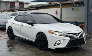 Toyota Camry 2020 White
