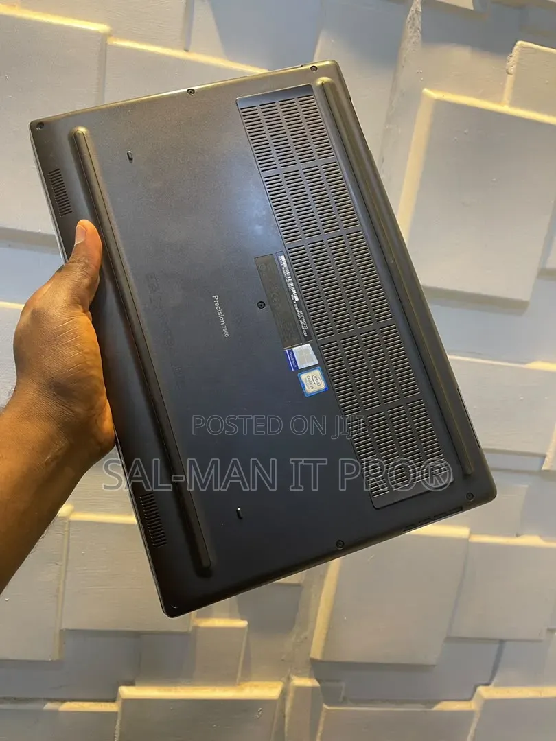 Laptop Dell Precision 7540 16GB Intel Core i7 SSD 512GB