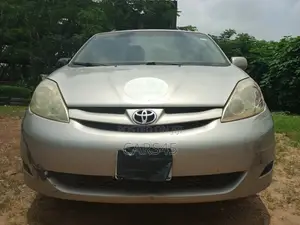 Toyota Sienna 2006 Silver
