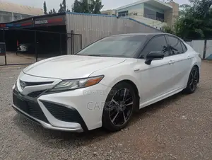 Toyota Camry 2021 White