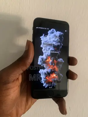 Apple iPhone 7 32 GB Black