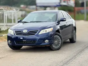 Toyota Camry LE 4dr Sedan (2.5L 4cyl 6AM) 2010 Blue