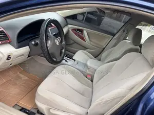 Toyota Camry LE 4dr Sedan (2.5L 4cyl 6AM) 2010 Blue