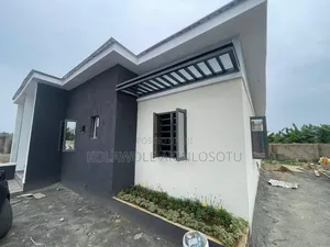 2bdrm Bungalow in Golden Palace for sale