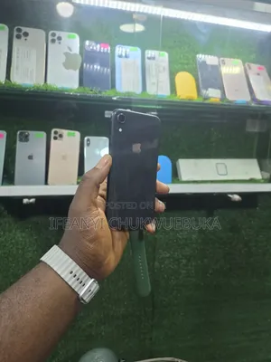 Apple iPhone XR 64 GB Black
