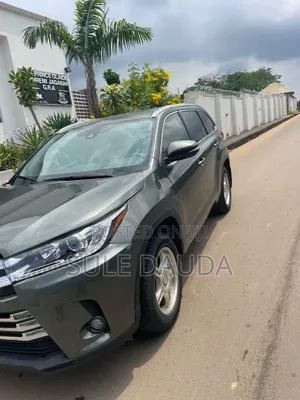 Toyota Highlander 2018 Green