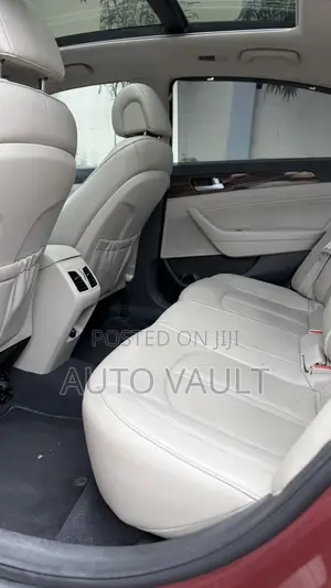Hyundai Sonata Limited Sedan FWD (2.4L 4cyl 6A) 2016 Red