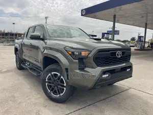 Toyota Tacoma 2024 Green