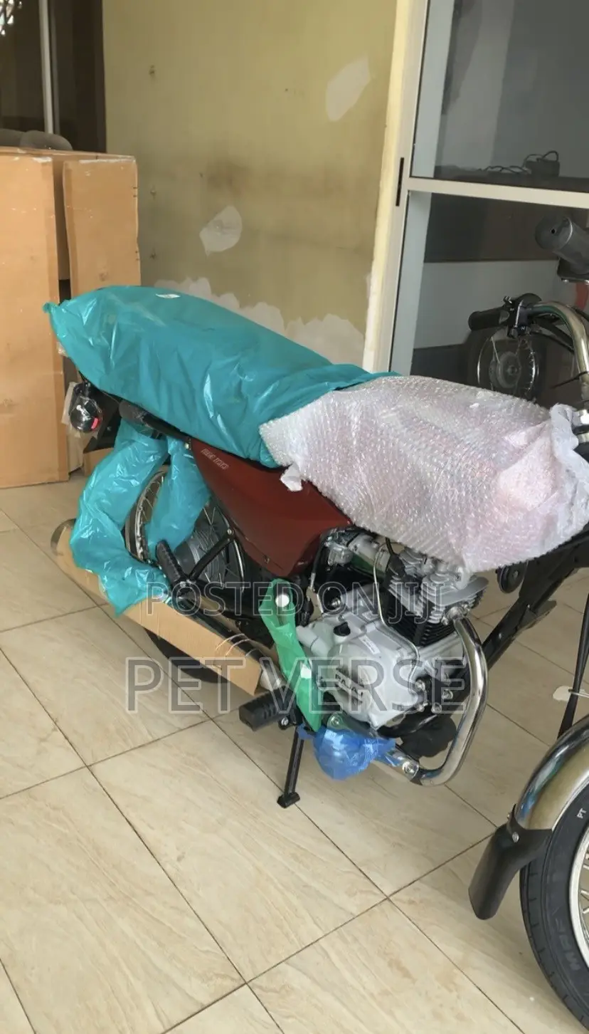 New Bajaj Boxer 2000 Red