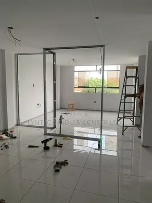 Professional Tiler and Floor Service