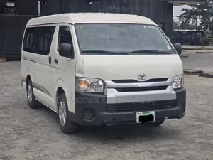 Toyota HiAce 2019 White